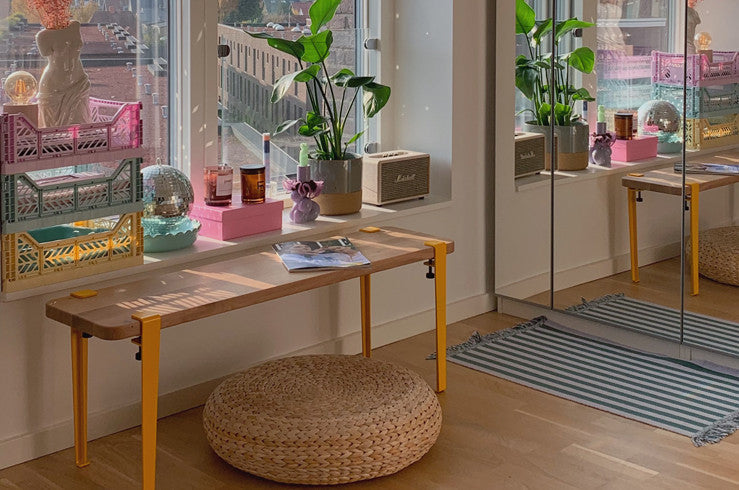 12 decorating ideas for incorporating a bench into your interior