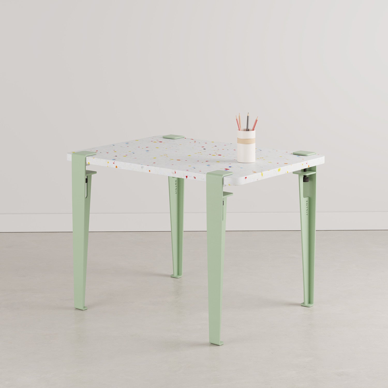 Kinderschreibtisch TIPTOE 70x50cm - recycelter Kunststoff Tutti Frutti
